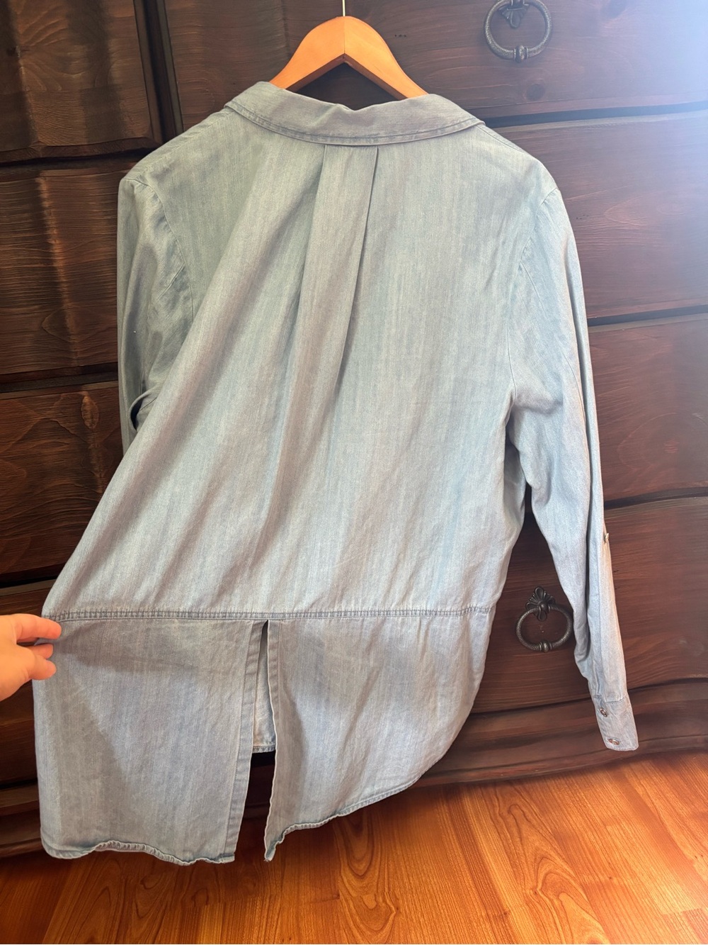 Calvin Klein Jeans Chambray Button Up Top Size XL, Cotton / Tencel Lyocell Blend - Picture 6 of 8